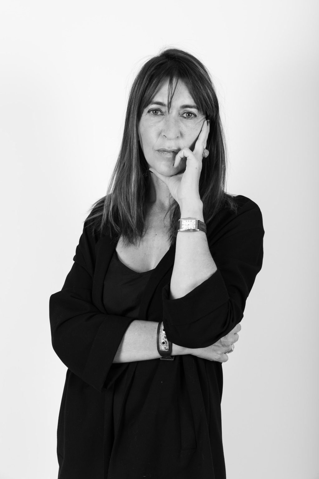 Retrato femenino en blanco y negro